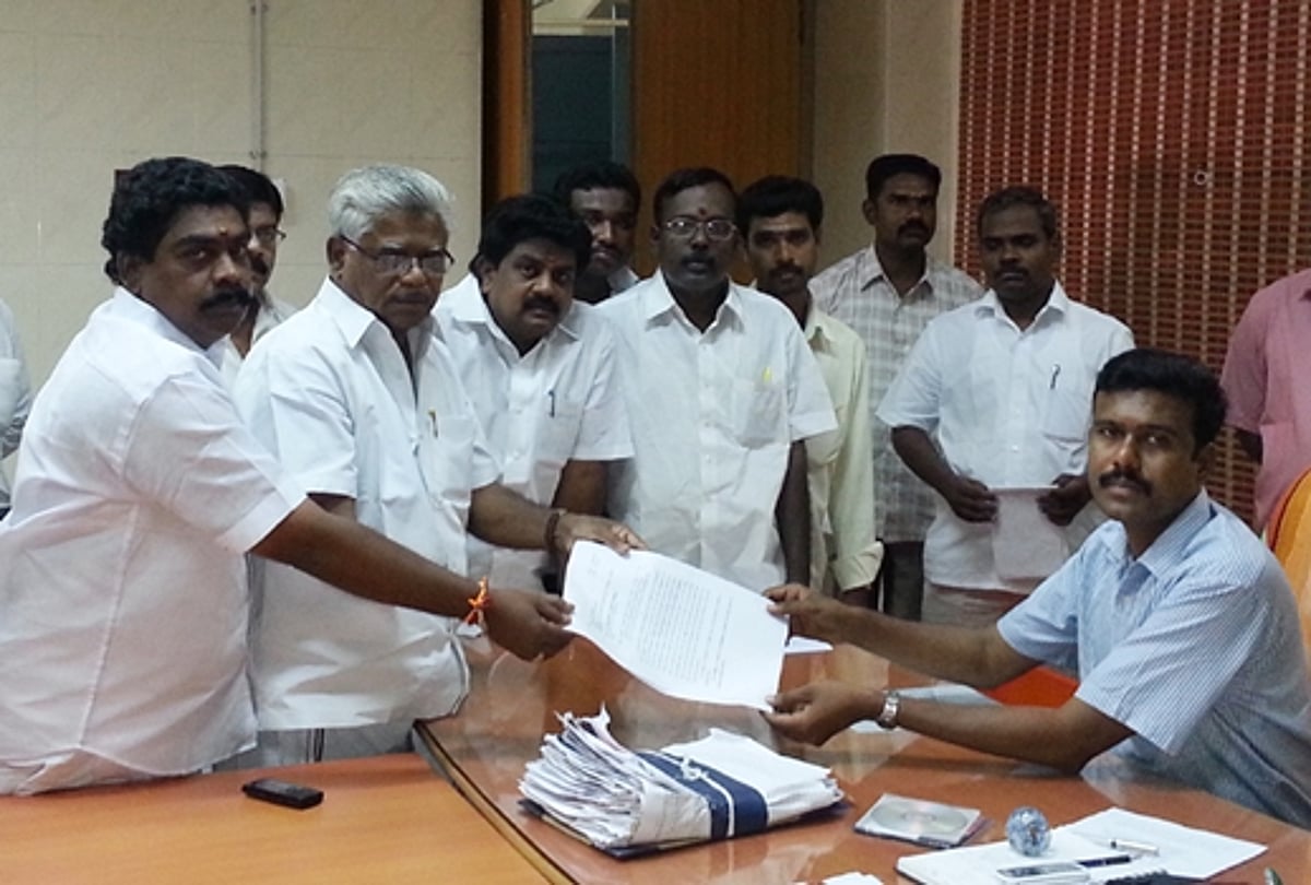 சிதம்பரத்தில் ஸ்டாலின் பிரசாரத்தில் கூடுதல் வாகனங்கள்: அதிமுகவினர் தேர்தல் அதிகாரியிடம் புகார்